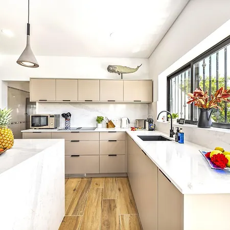 Private Oasis In Algarve With Pool & Fruit Garden * 롤레