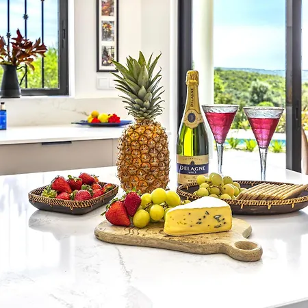 Good Life Retreat W Private Pool&fruit Garden